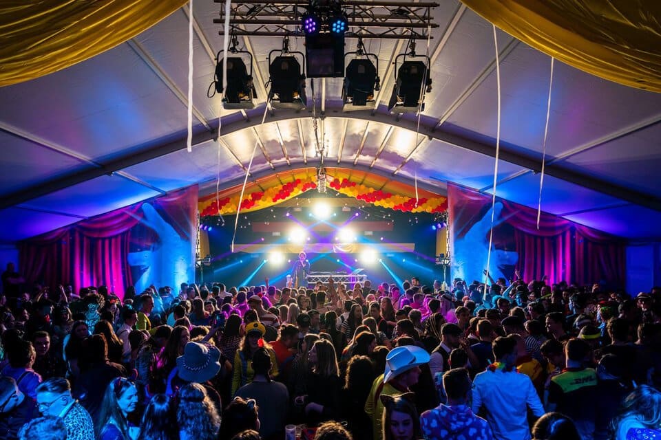 Een feesttent kopen - - Tent Trading