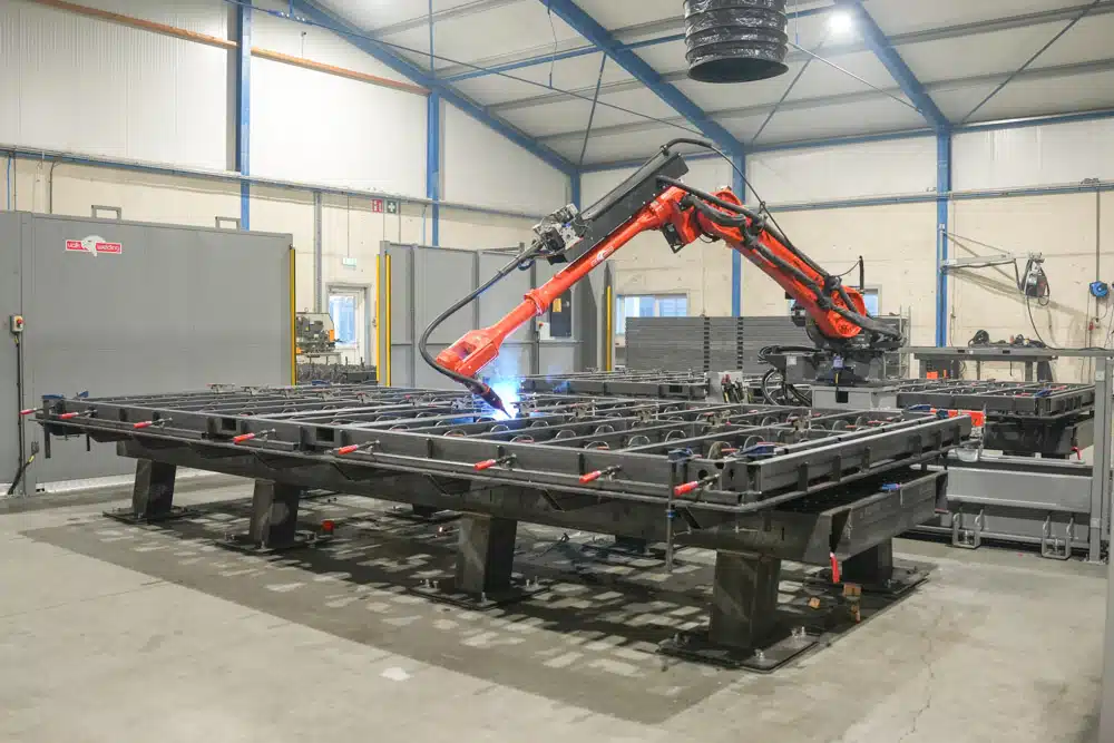 Lasrobot last stalen frameconstructie voor tentvloeren