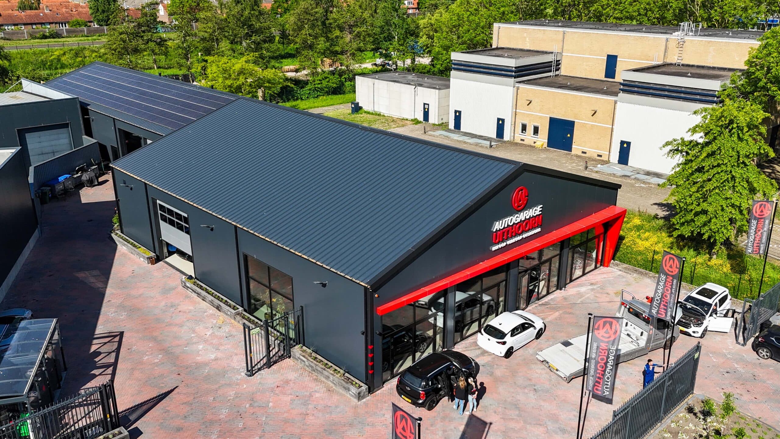 Overzichtsfoto van twee gekoppelde Flexhallen voor autogarage Uithoorn