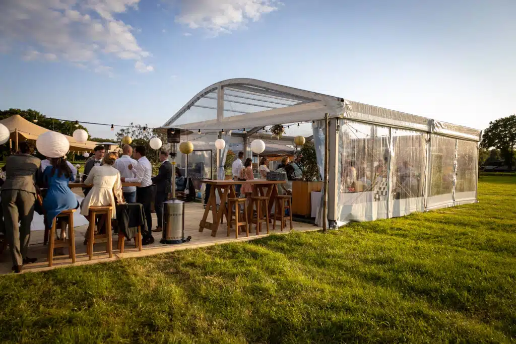 Luxe 10m TT110 tent met transparant dak voor stijlvolle evenementen